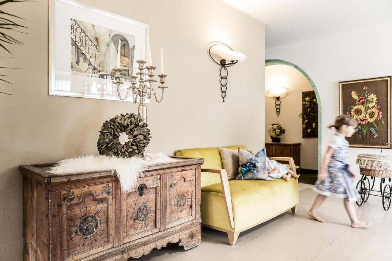 Hotel Tenne Schenna Bagian luar foto