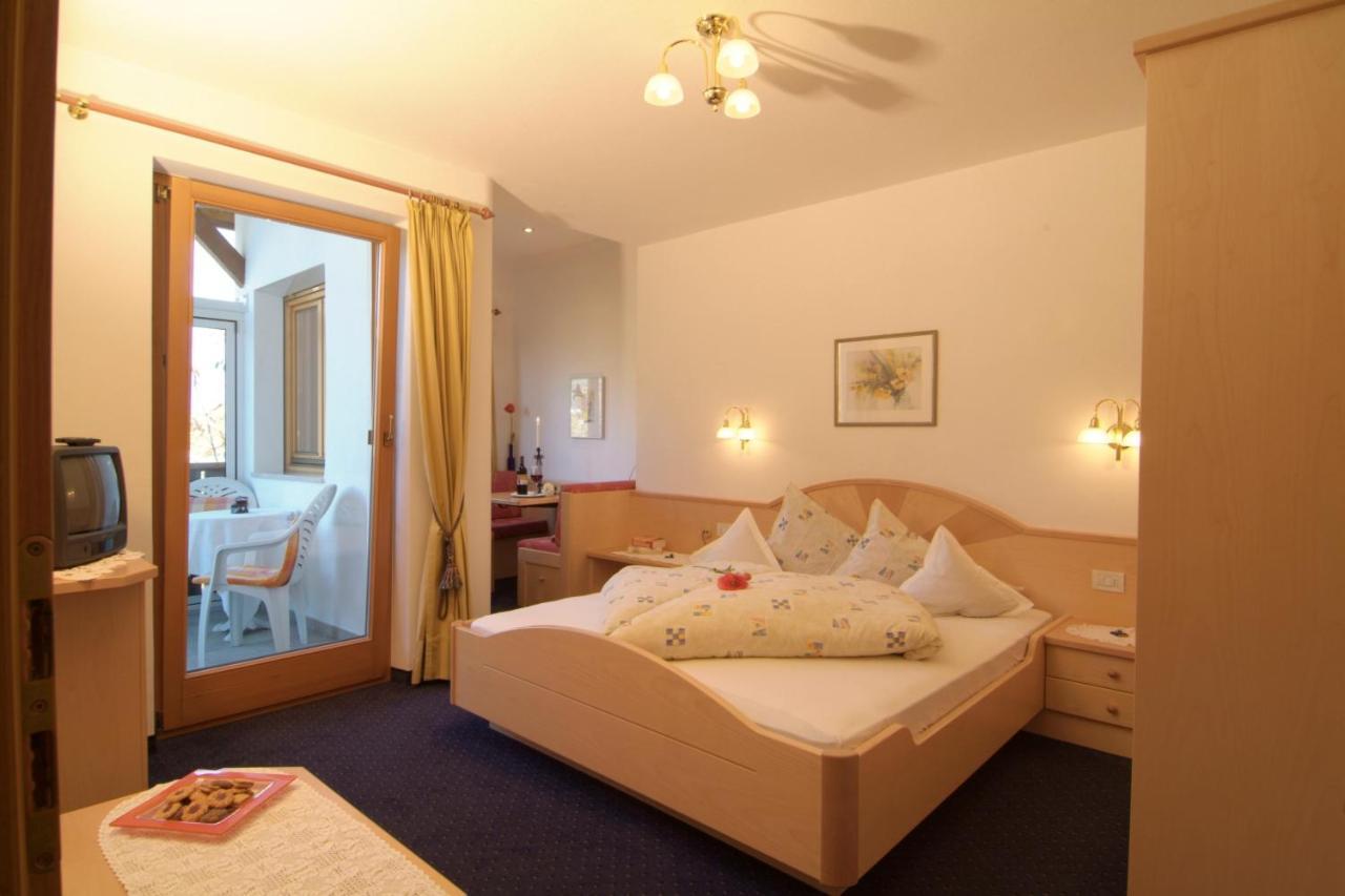 Hotel Tenne Schenna Bagian luar foto